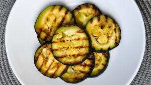 how long does zucchini last in the fridge