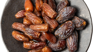 Deglet Noor dates vs Medjool