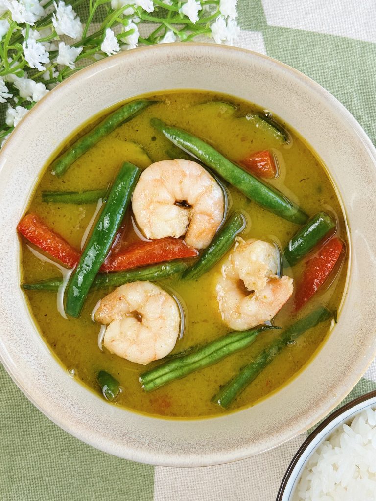 thai green curry with shrimp